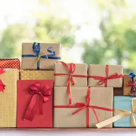 Cum utilizezi un set de cutii carton pentru a economisi spatiu in casa?