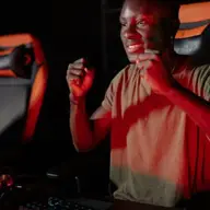 Topul cafenelelor de gaming din Cluj-Napoca: unde joaca întâlnește munca