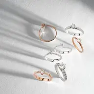 Cum să alegi inelul de logodnă cu diamant pentru o cerere de neuitat