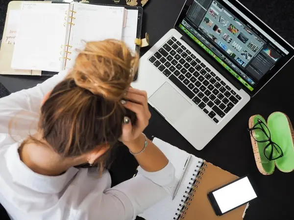 Te simți tot mai stresată? Iată 4 modalități prin care te poți relaxa instantaneu!