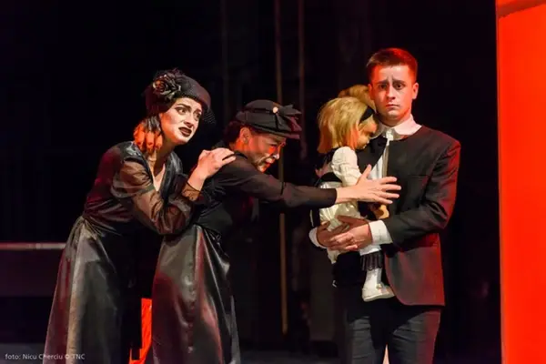 Sase personaje in cautarea unui ajutor