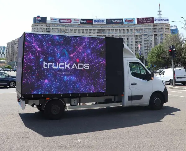 Static vs dinamic în publicitatea outdoor