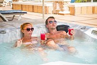 Cum să alegi jacuzzi-ul exterior potrivit pentru casa ta