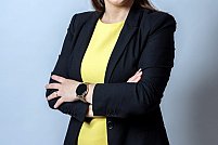 De la bancă la brokeraj: cum a ales Alexandra Pașca să fie mai aproape de oameni